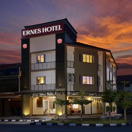 Ernes Hotel Bayu Mutiara Bukit Mertajam Exteriér fotografie